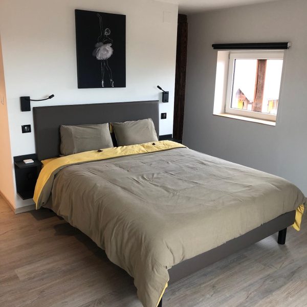 76218DD6-DEF5-433B-B232-3CE5E0A66A11